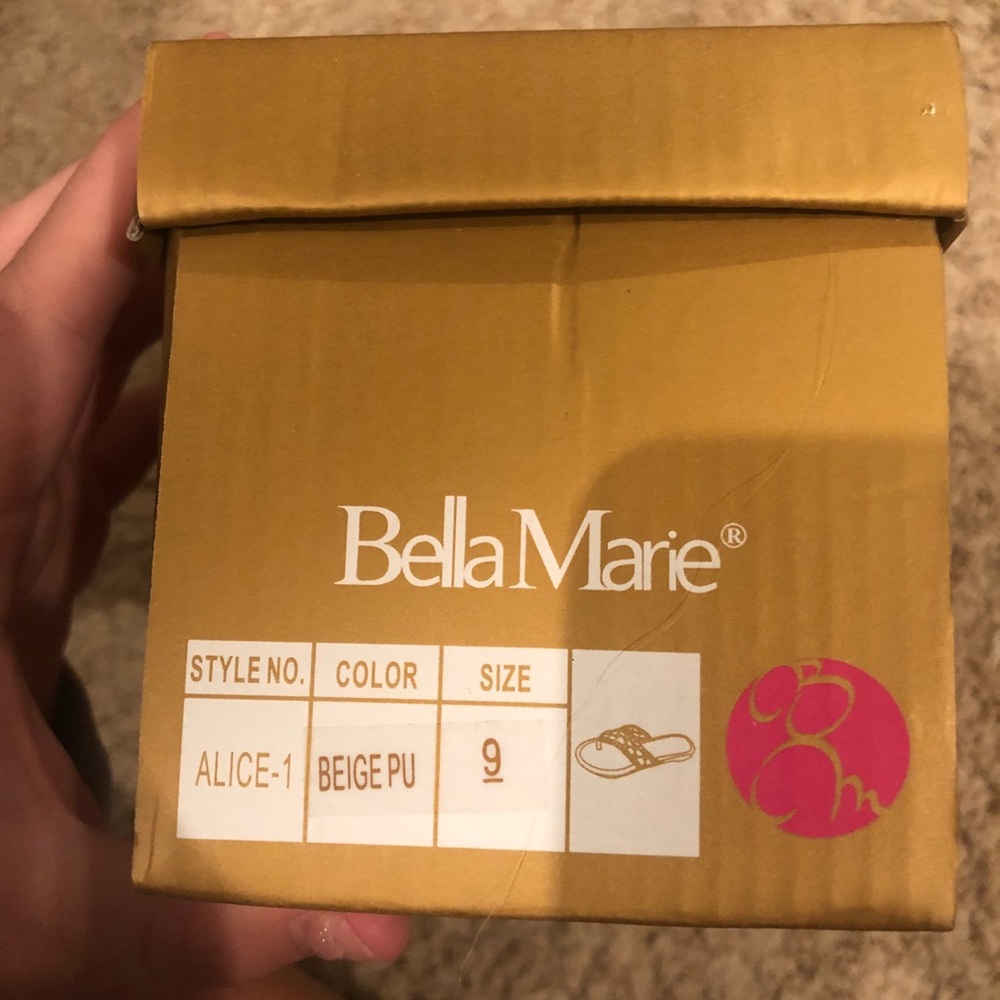 Super cute sandals by Bella Marie - Picture 3 of 3